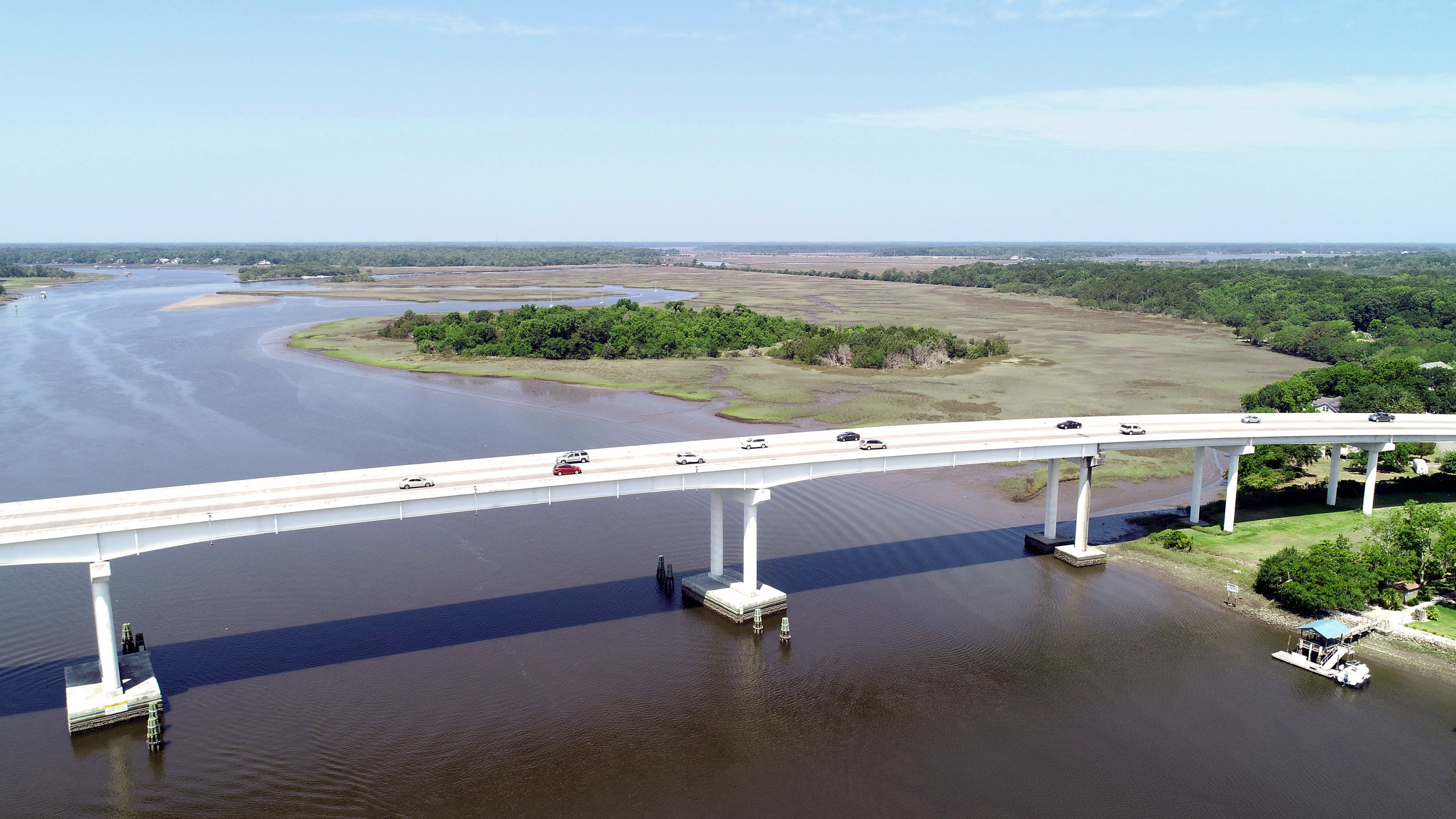 Photo of the I-526 or Mark Clark Extension